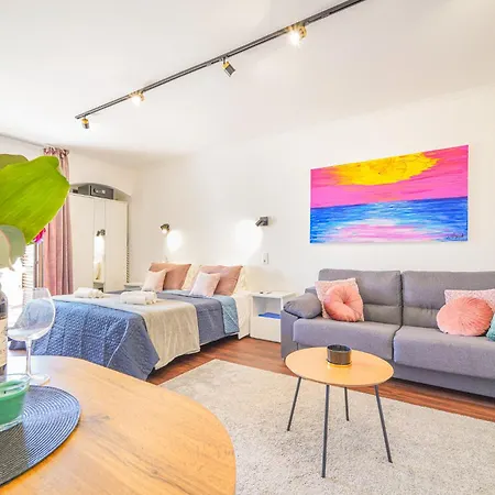 Romantic By Moje Apartment